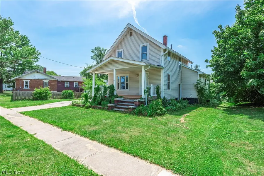 672 Jackson Street, Amherst, OH 44001 - #2