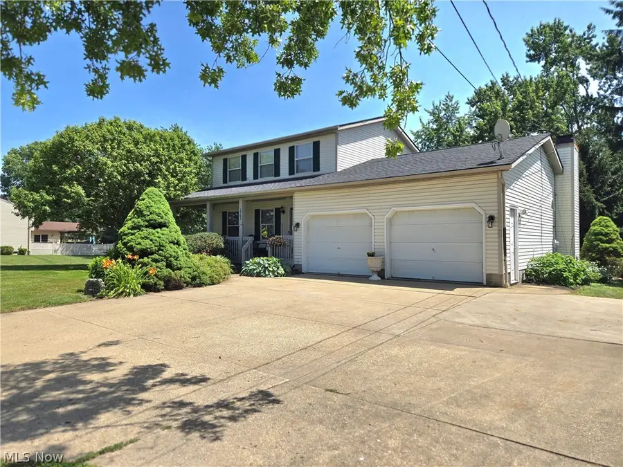 1742 Steese Road, Green, OH 44685 - #2