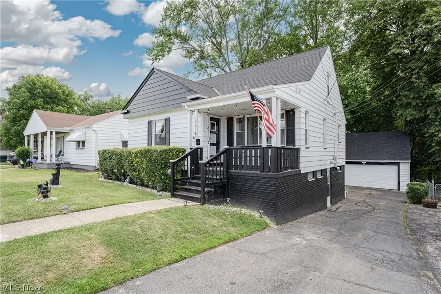 13611 Cranwood Park Boulevard, Garfield Heights, OH 44125 - #2