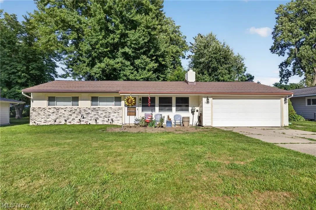 6221 Cedarwood Road, Mentor, OH 44060 - #1