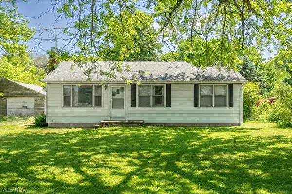 8753 S Duck Creek Road, Berlin Center, OH 44401