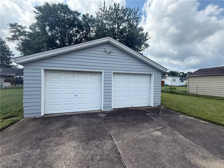 1613 Everett Avenue, Youngstown, OH 44514 - #3