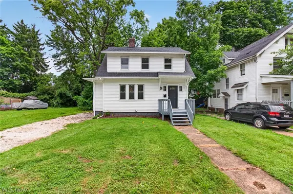 471 Beechwood Drive, Akron, OH 44320