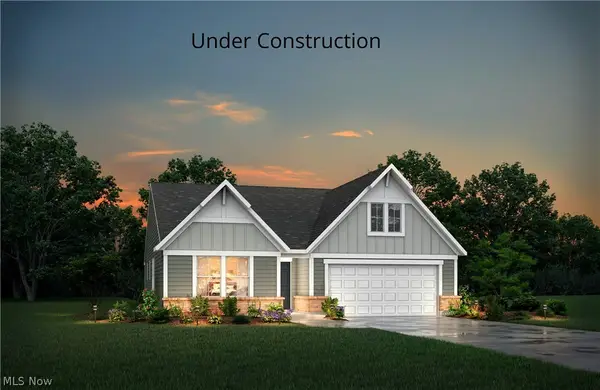 824 Colesbourne Circle, Green, OH 44685