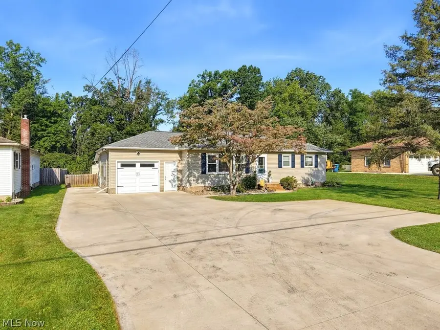 3088 N Bender Avenue, Portage Lakes, OH 44319 - #2