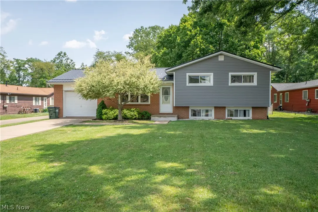 511 Taff Circle, Louisville, OH 44641 - #1