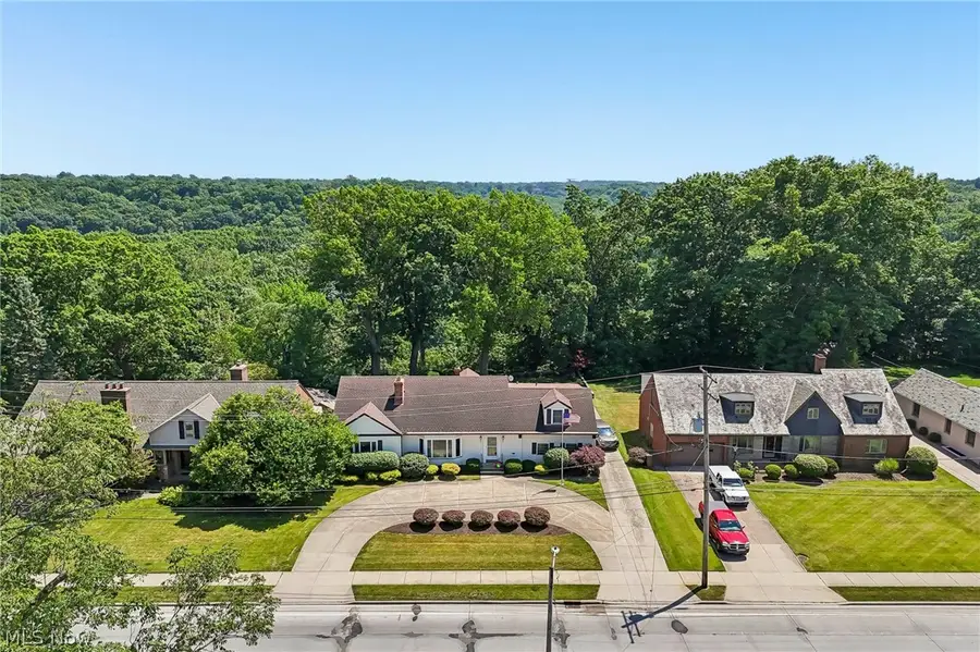 2382 Riverside Drive, Cleveland, OH 44107 - #3