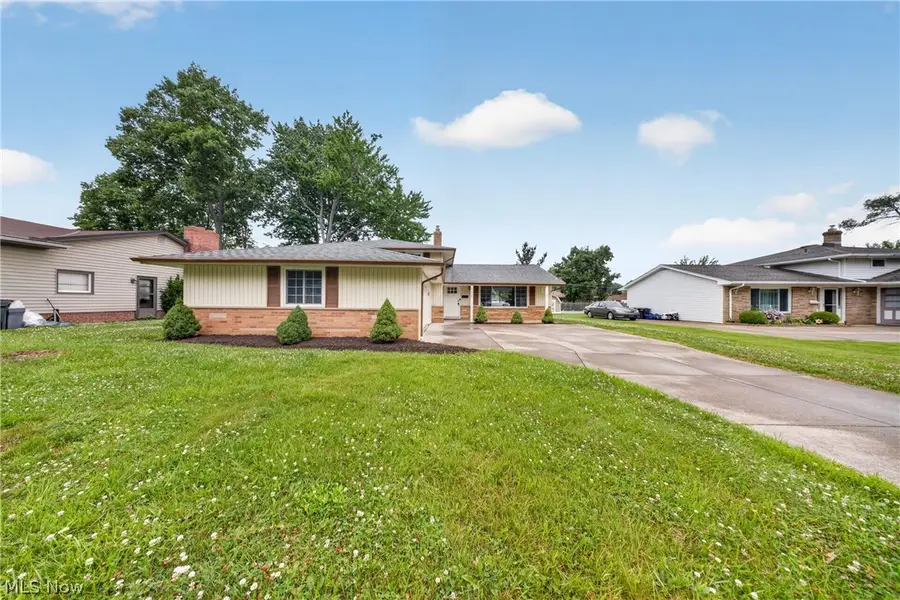 13986 Cherokee Trail, Middleburg Heights, OH 44130 - #2