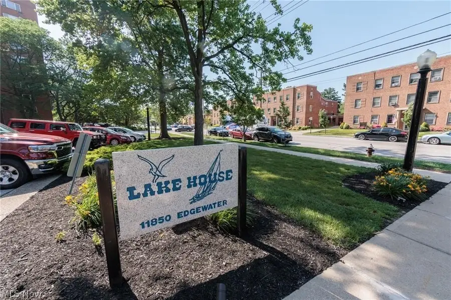 11850 Edgewater Drive #1007, Lakewood, OH 44107 - #2