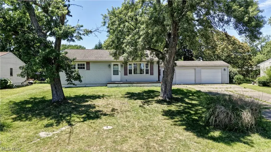 2933 Coventry Ne Boulevard, Canton, OH 44705 - #2
