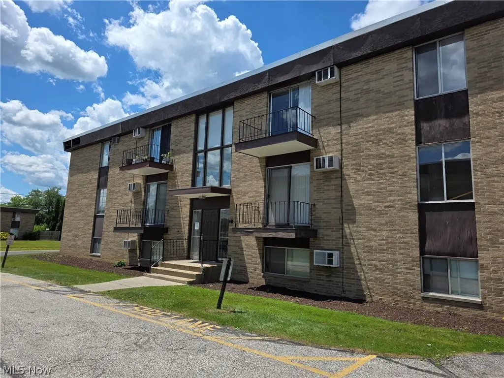 16101 E Maple Park Drive #12B, Maple Heights, OH 44137 - #1