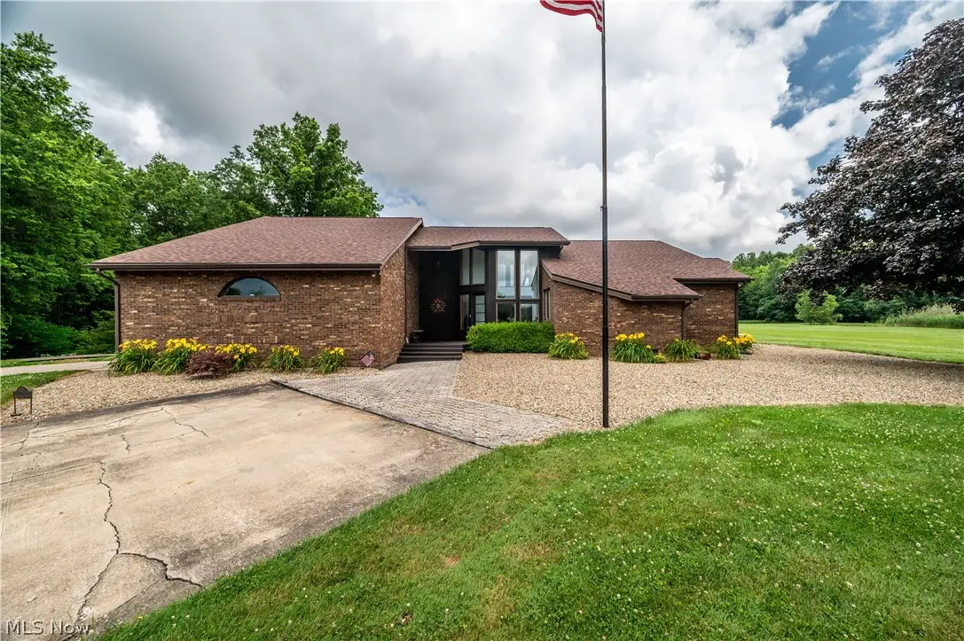 405 Airport Nw Drive, Warren, OH 44481 - #1