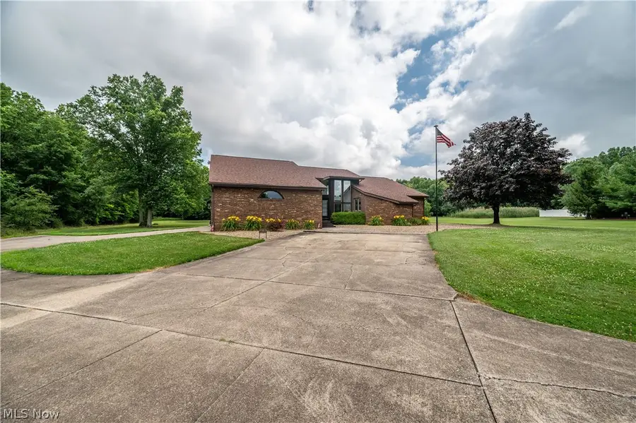 405 Airport Nw Drive, Warren, OH 44481 - #2