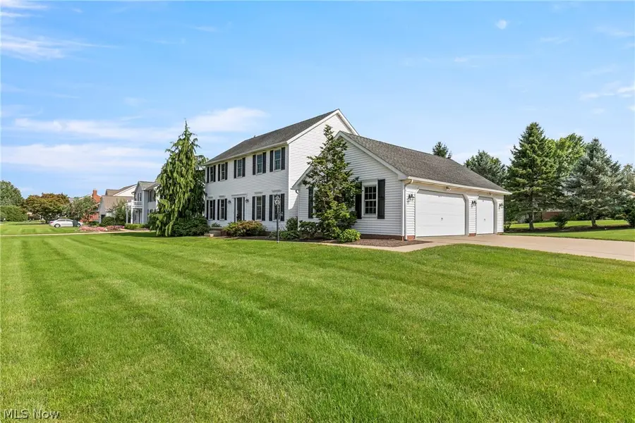 906 Southmoor Ne Circle, Canton, OH 44721 - #2
