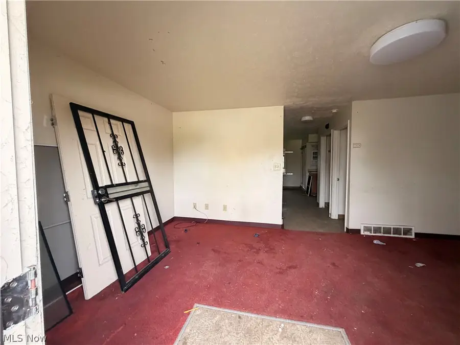 9342 Mount Auburn Avenue, Cleveland, OH 44104 - #2