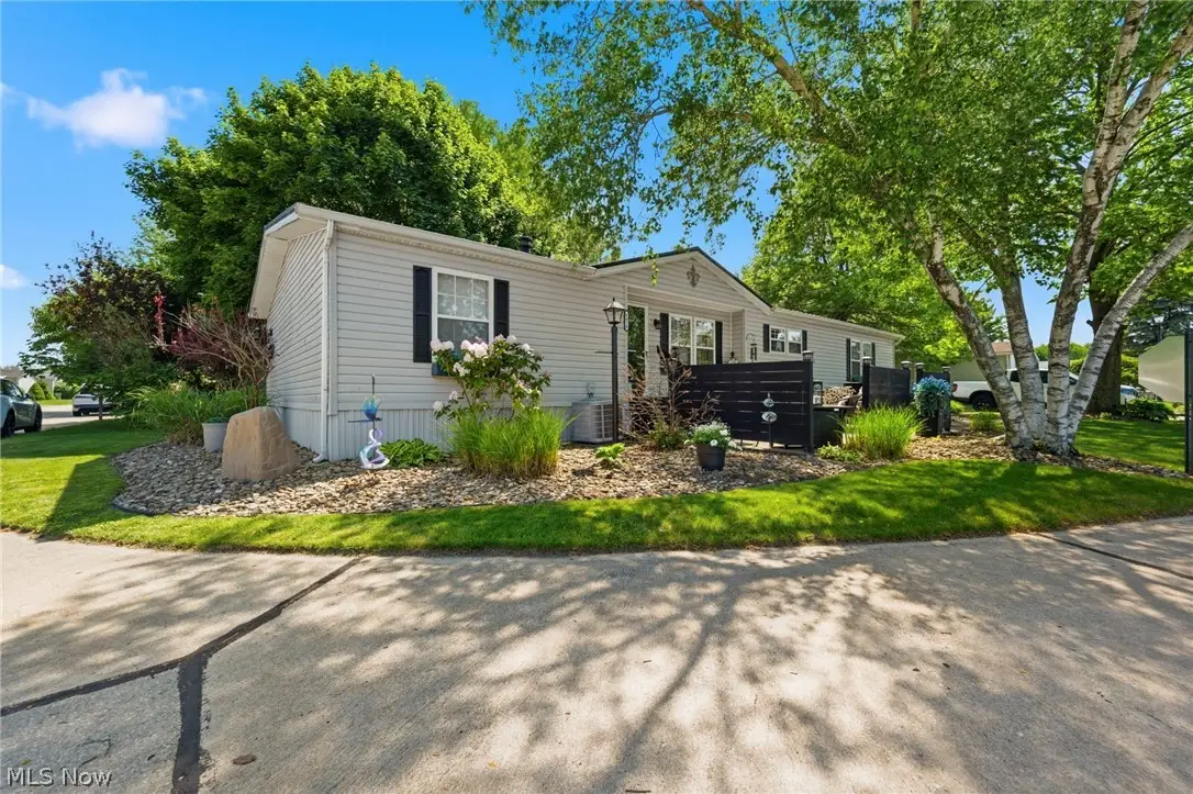 6416 Winterhaven, Madison, OH 44057 - #1