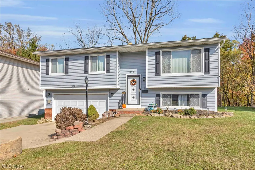 24611 Ridgeline Drive, Bedford Heights, OH 44146 - #1