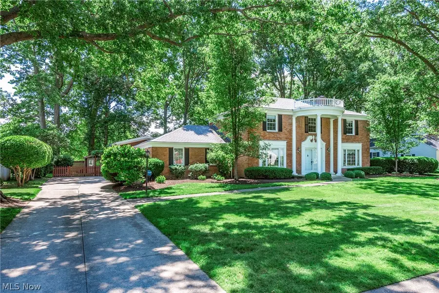 1385 Queen Annes Gate, Westlake, OH 44145 - #2