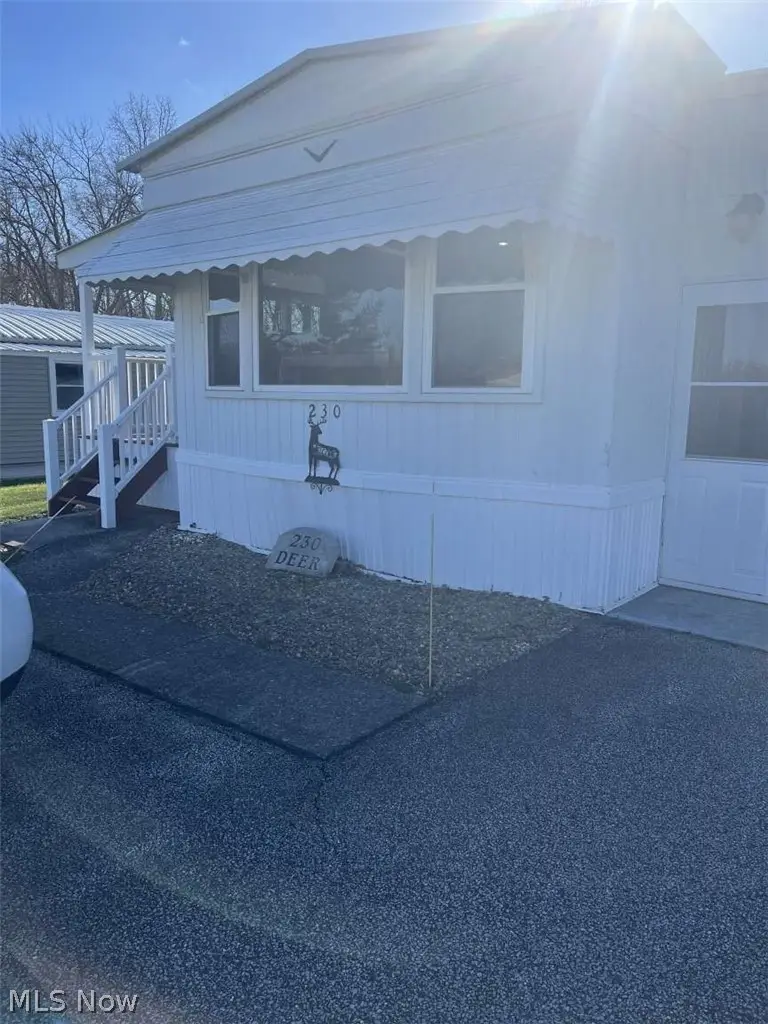 230 Deer Drive, Chardon, OH 44024 - #2