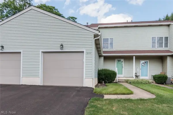 1900 Lillian Road, Stow, OH 44224