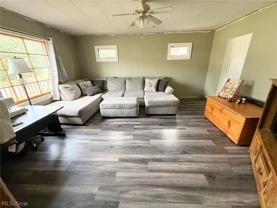 426 W 4th Street, Uhrichsville, OH 44683 - #2
