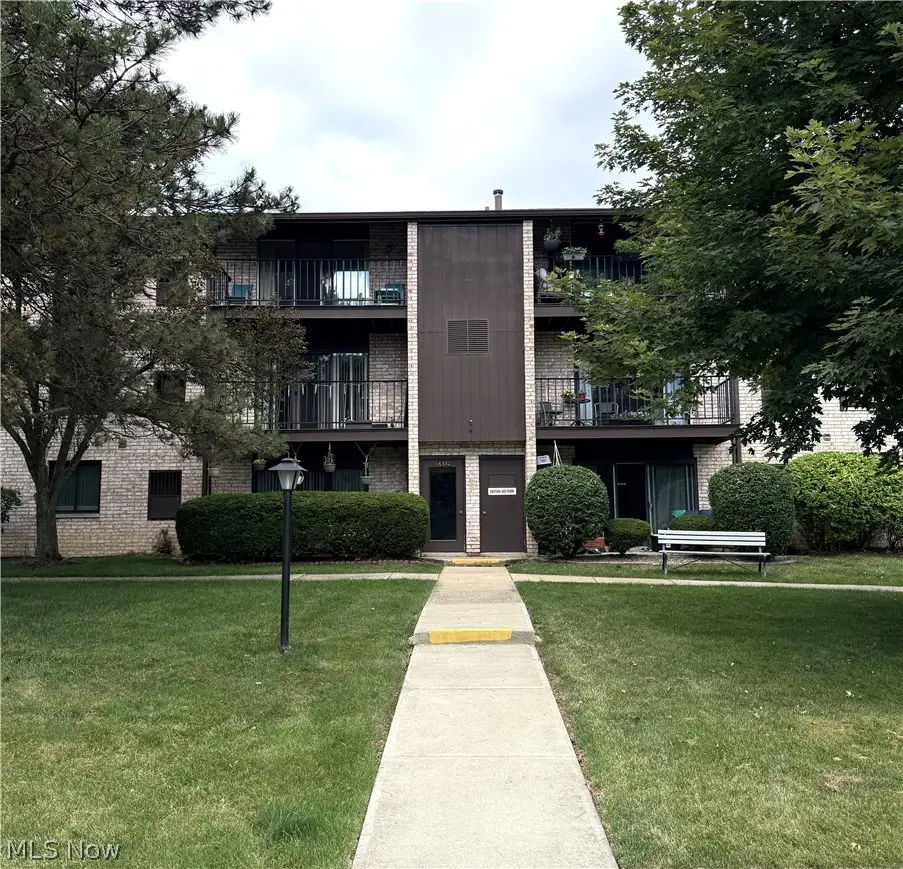 16370 Heather Lane #303, Middleburg Heights, OH 44130 - #1
