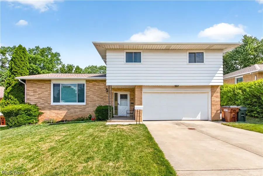 5040 Sandy Hook Drive, Parma, OH 44134 - #2
