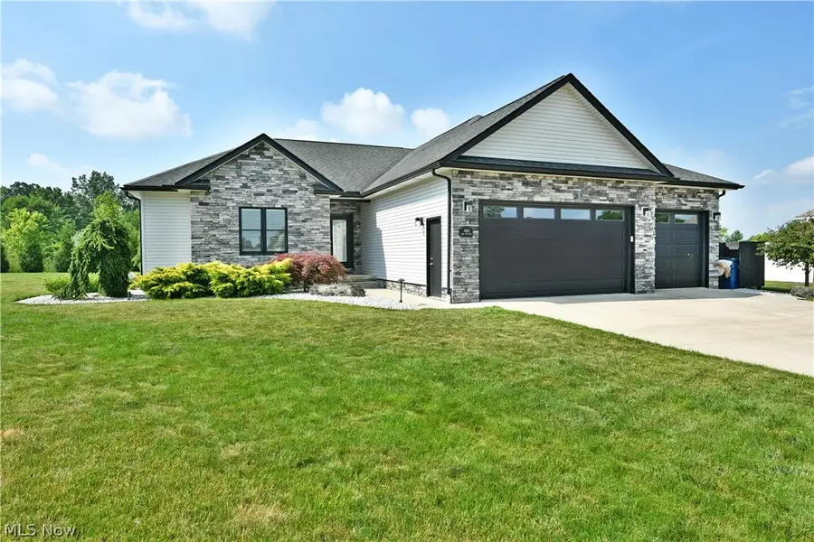 4885 Treeline Trail, New Middletown, OH 44442 - #2