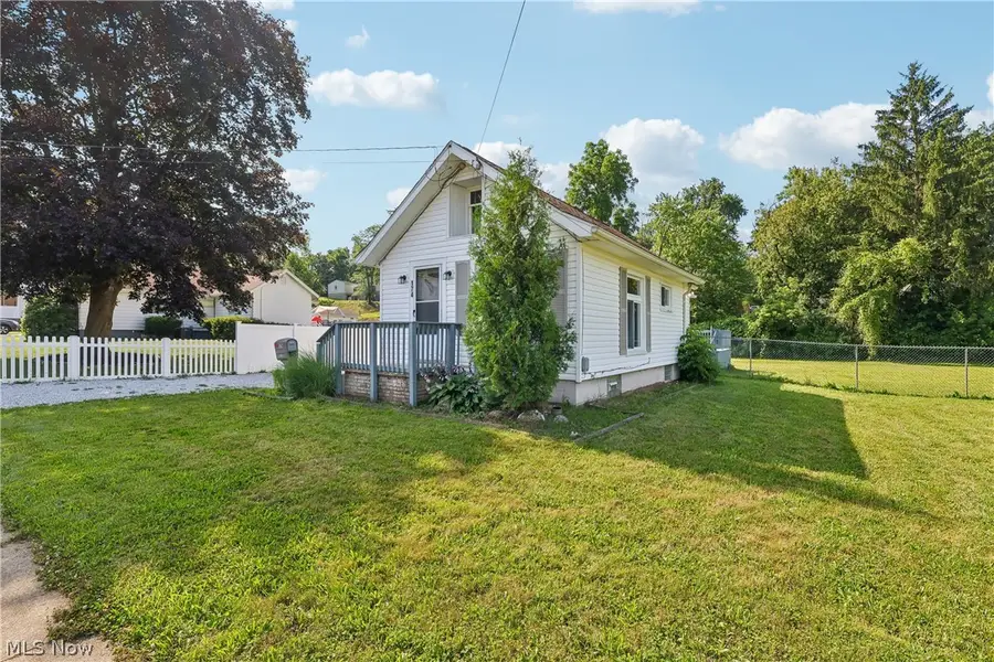174 Yonker Street, Barberton, OH 44203 - #3