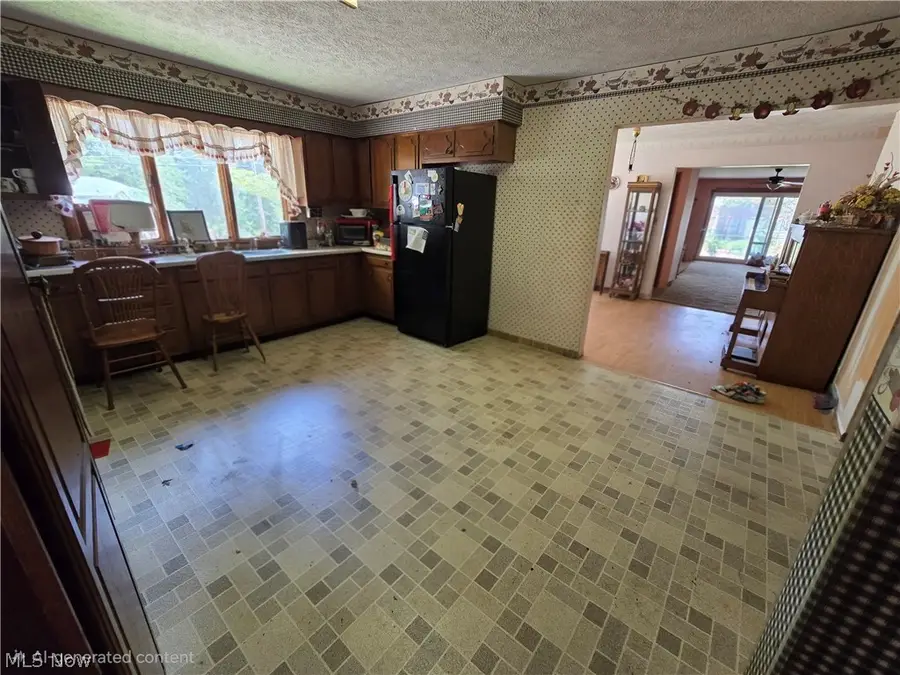 151 Cleveland Court, Andover, OH 44003 - #3