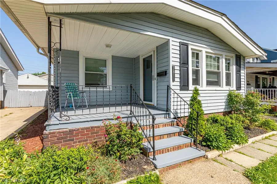 3811 W 136th Street, Cleveland, OH 44111 - #3