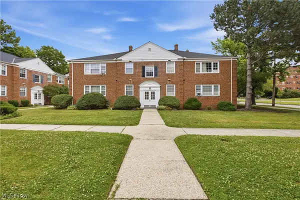 2401 Euclid Heights Boulevard, Cleveland Heights, OH 44106