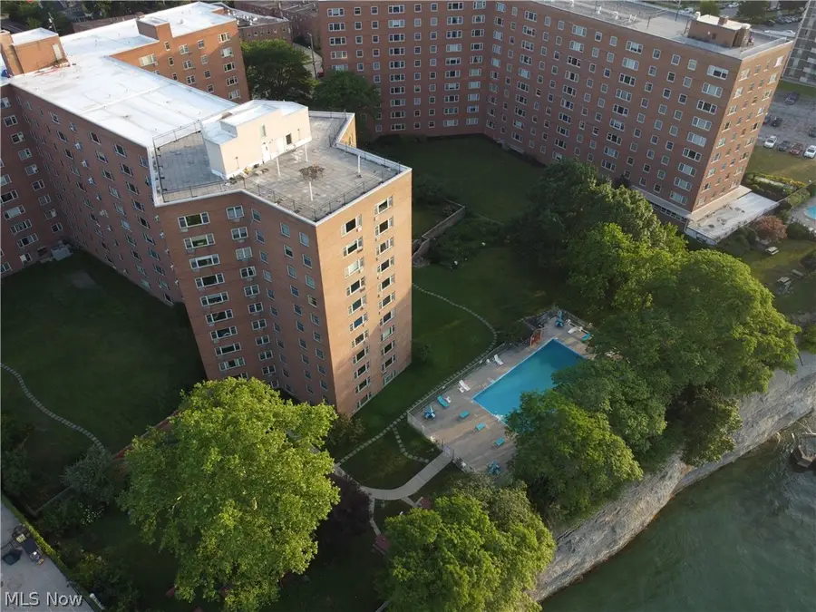 11820 Edgewater Drive #608, Lakewood, OH 44107 - #3