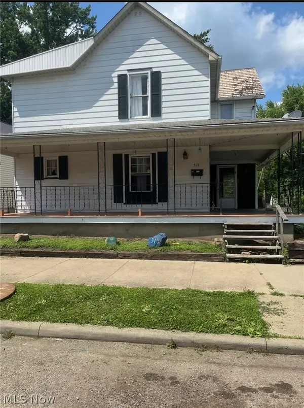 313 W 3rd Street, Uhrichsville, OH 44683