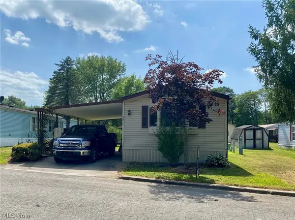 621 Sugar Pines Sw Drive, Warren, OH 44481