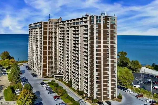 12900 Lake Avenue #PH34, Lakewood, OH 44107