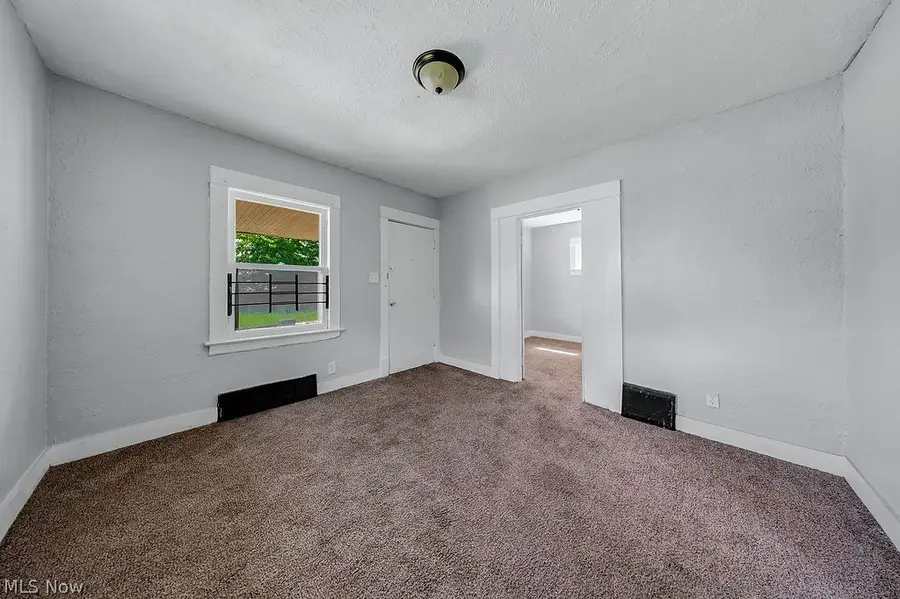 11702 Honeydale Avenue, Cleveland, OH 44120 - #3