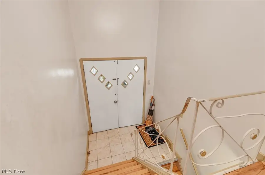 5707 Vickie Lane, Bedford Heights, OH 44146 - #3