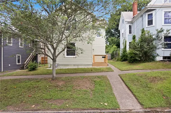 403 E Montgomery Street, Marietta, OH 45750