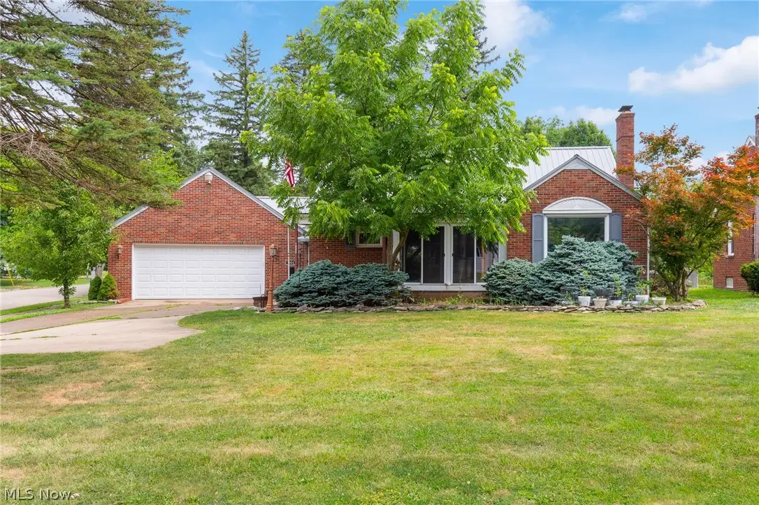 1904 Lincoln E Way, Massillon, OH 44646 - #1