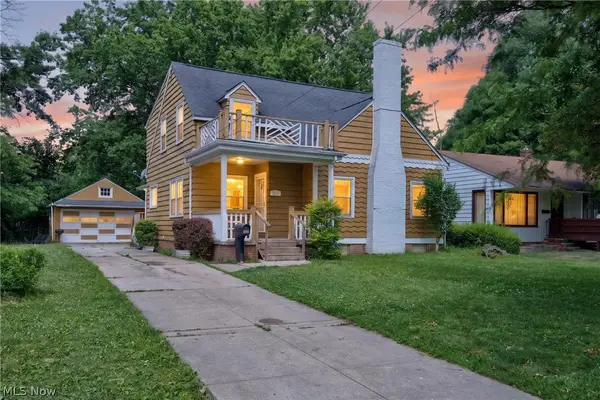 4724 Green Road, Warrensville Heights, OH 44128