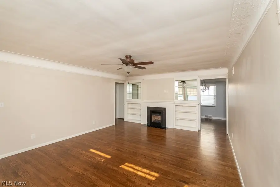 14733 Grapeland Avenue, Cleveland, OH 44111 - #2