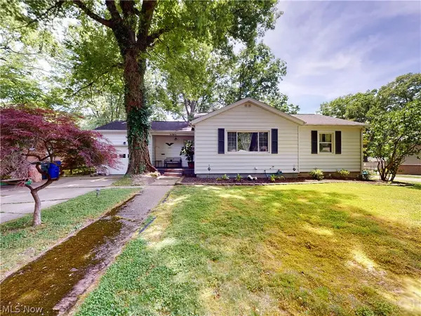 1051 Crown Avenue, Ravenna, OH 44266