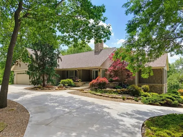 1758 Meander Way, Mogadore, OH 44260