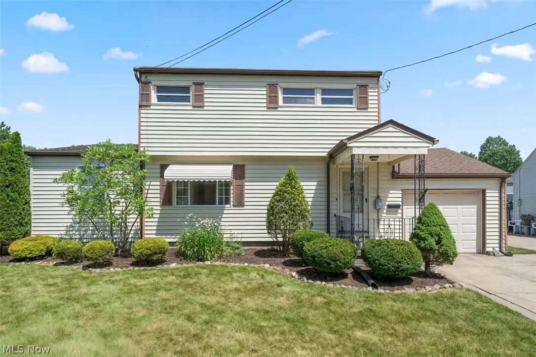 2323 13th Street, Cuyahoga Falls, OH 44223 - #1