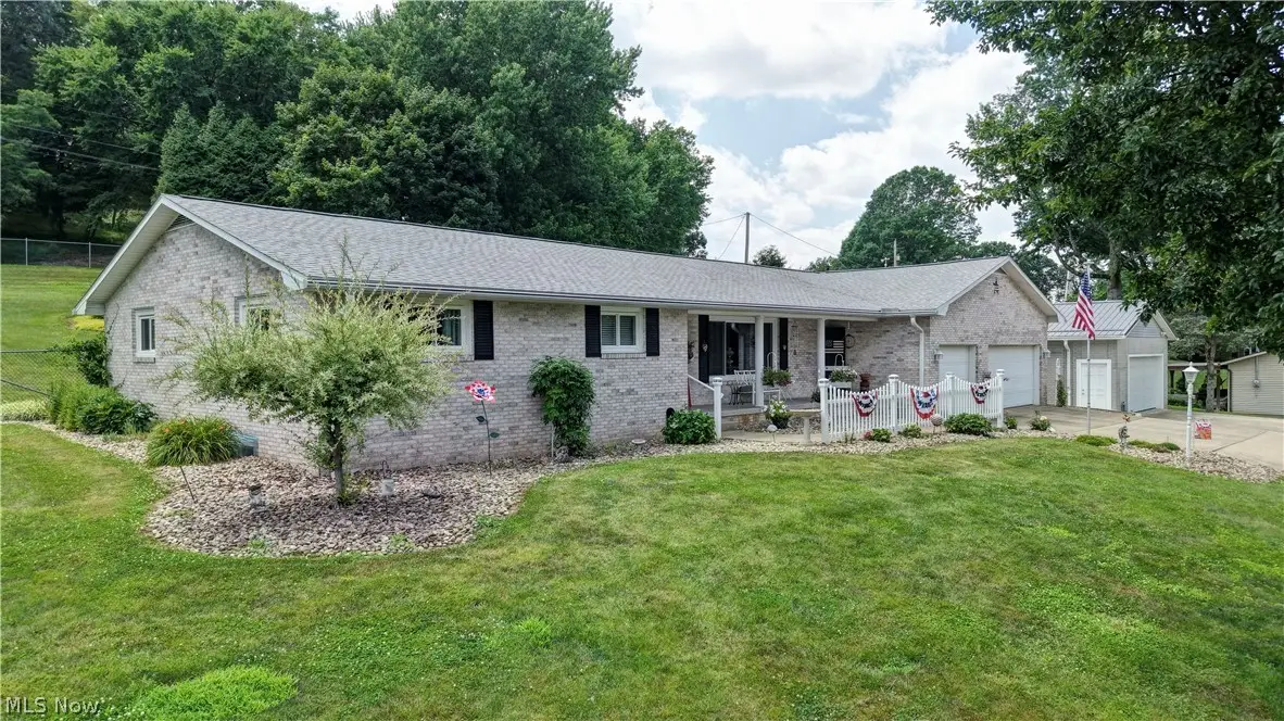 3130 Foothill Se Drive, New Philadelphia, OH 44663 - #1
