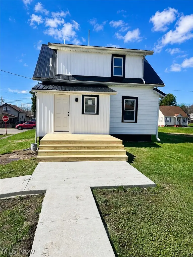750 Pine Street, Zanesville, OH 43701 - #3