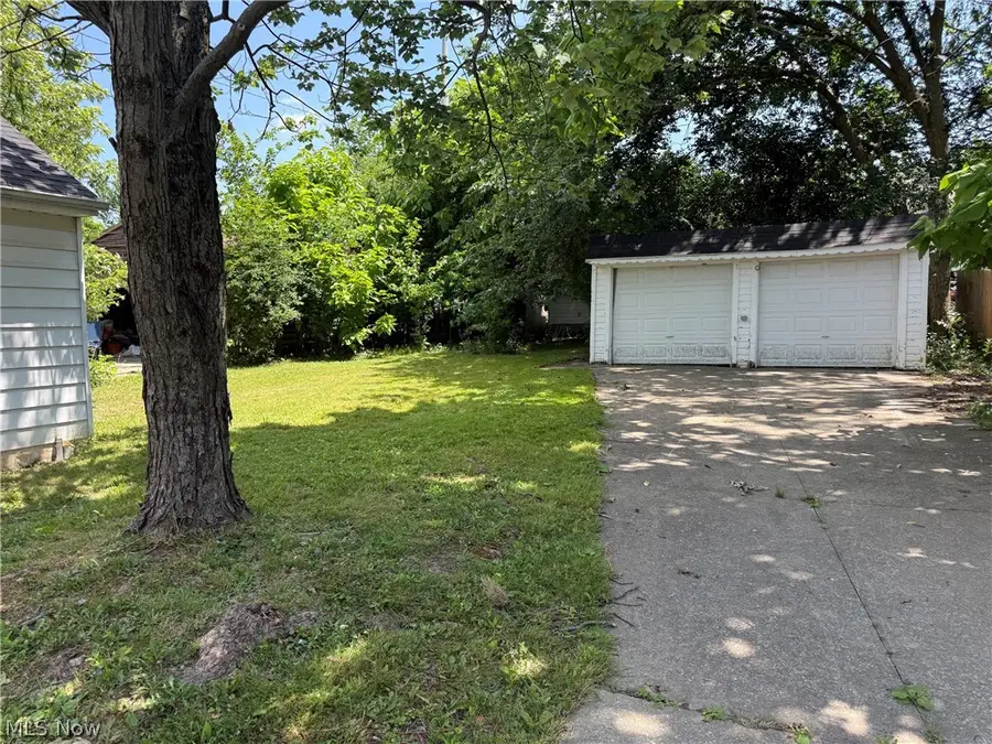 579 Helper Drive, Bedford, OH 44146 - #2