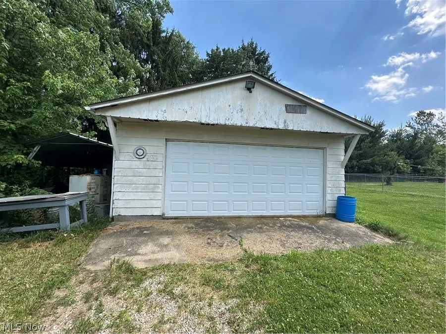 10056 Lawndell Sw Road, Navarre, OH 44662 - #2