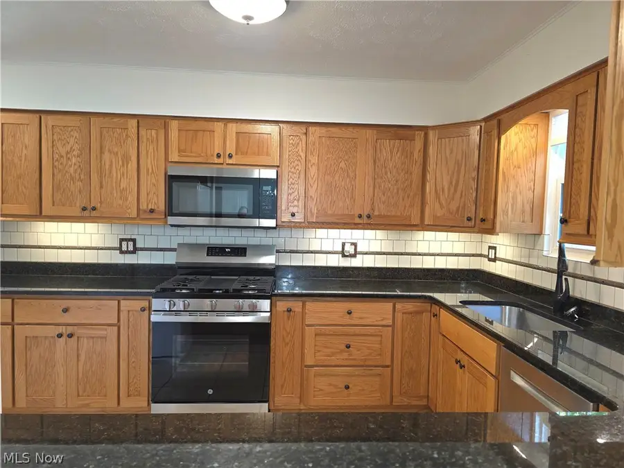 8908 Southern Highway, Rockport, WV 26169 - #3
